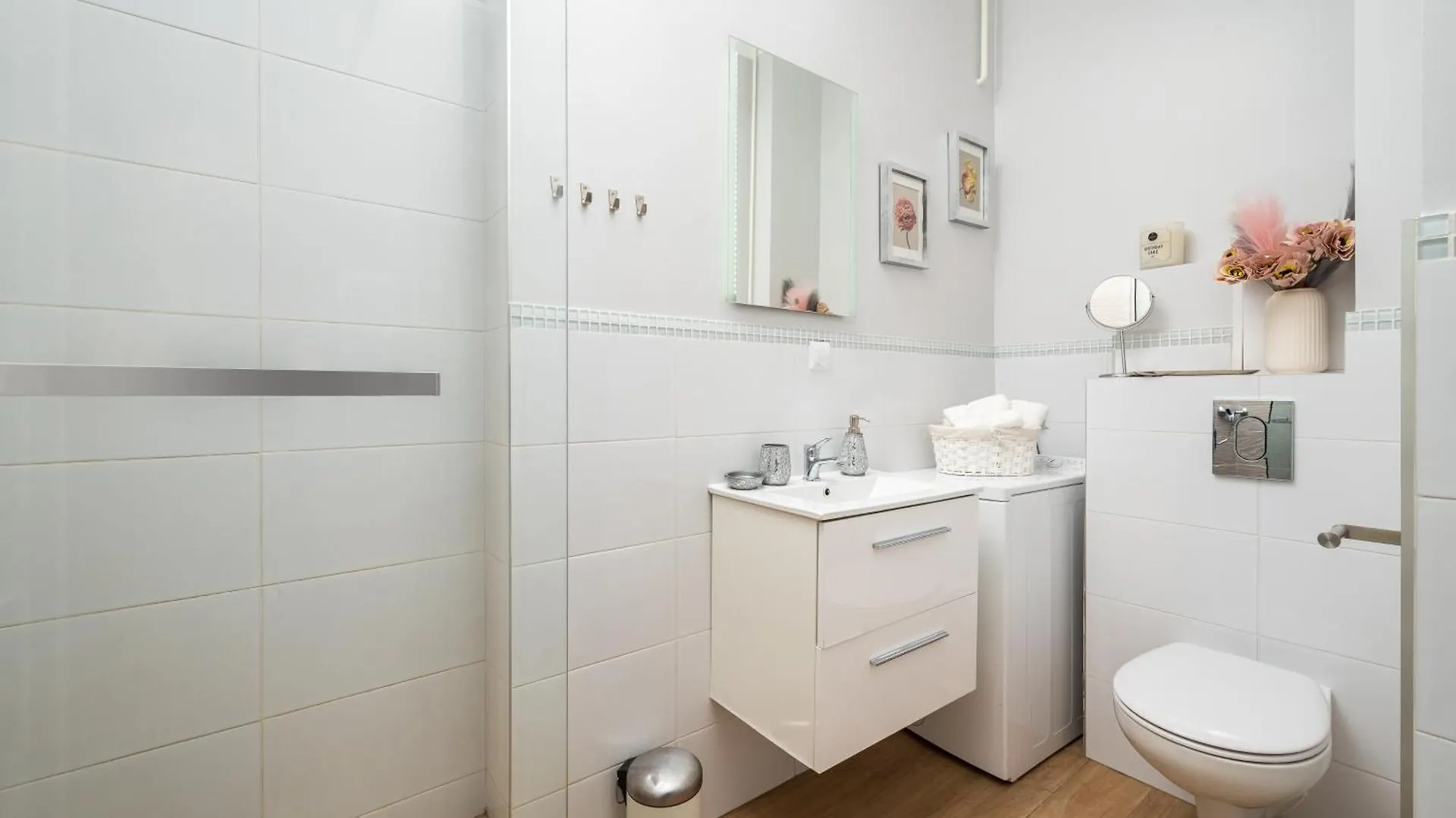 Pink Elephant 2X1Br Studio In Historic Tenement House 1 Km From Warsaw Central